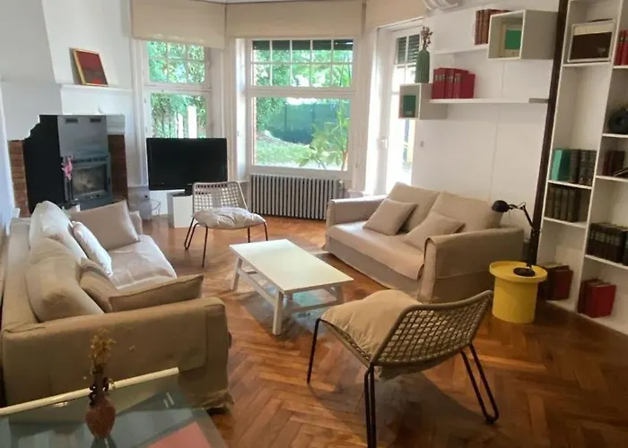 1923 Private Pool * 比亚里茨